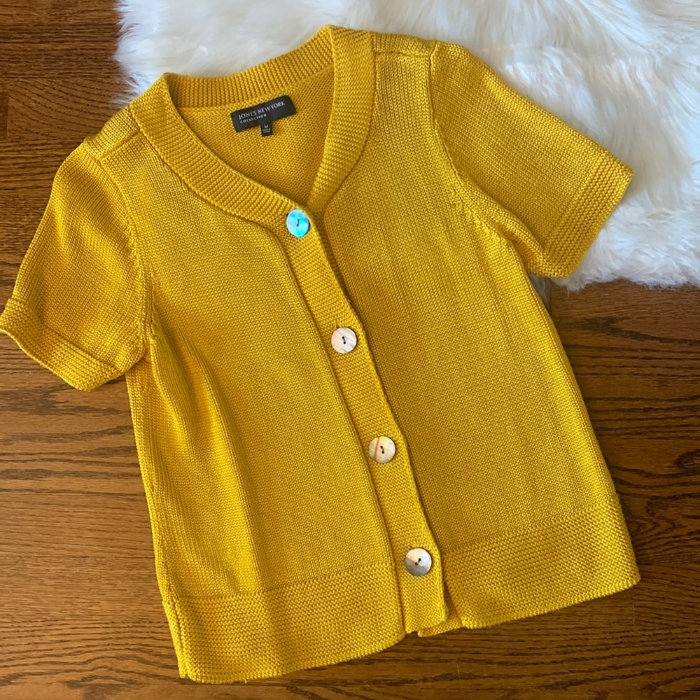 Jones New York Golden Yellow Short Sleeve Knit Sweater Top